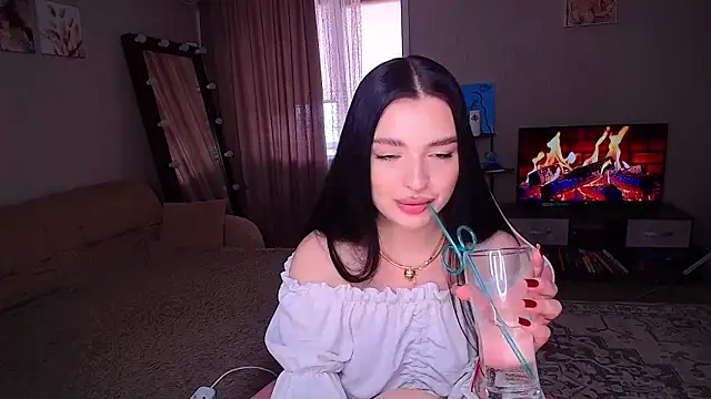 yoursLina webcam