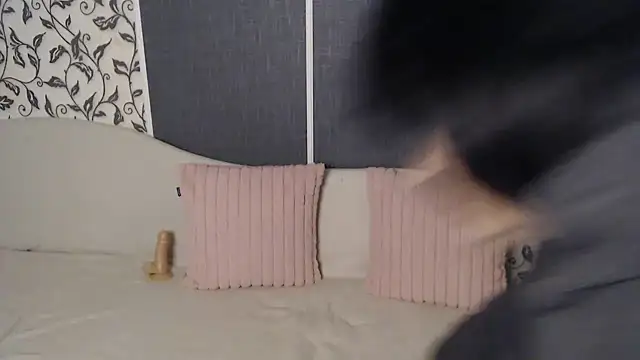 AmoraLuv webcam
