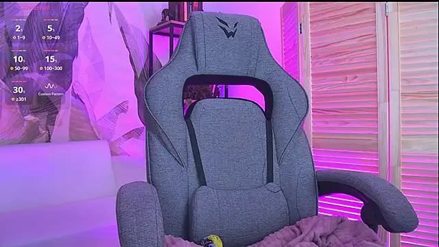 MilaStoyne webcam