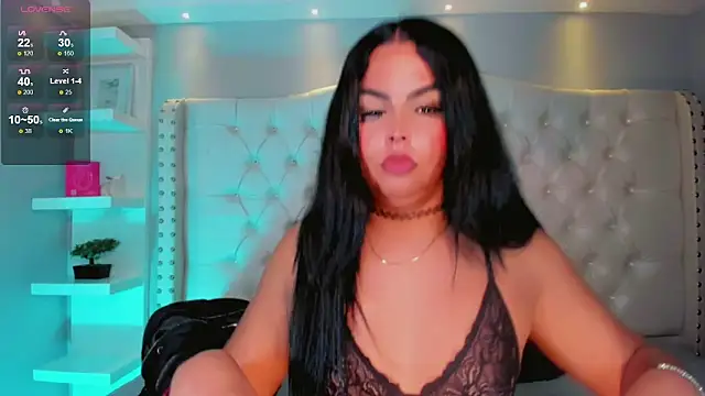 Maia_Hotts webcam