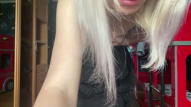 Nelly_Gilbert webcam