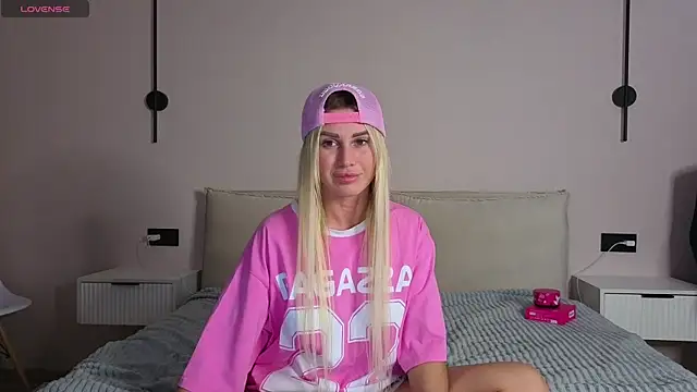 Whiteflower_xo webcam