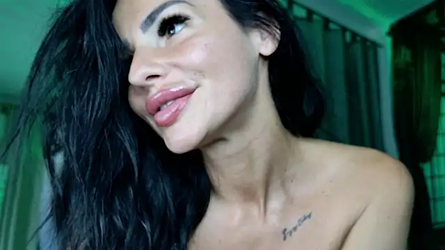 Elle_Vie webcam