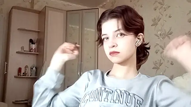 LowkeyIndigo webcam