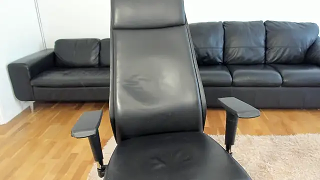 HornyNalia webcam