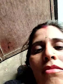 Bhavna8080 webcam