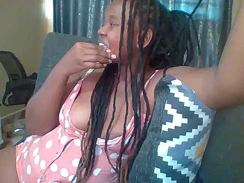 Daddysexyslut webcam