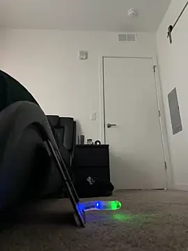 LilDikDaDi webcam