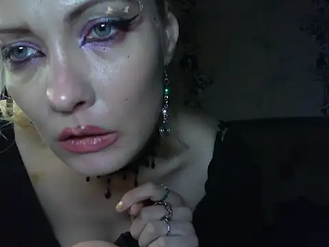 WildMissNiks webcam