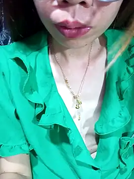 __Mai-love19__ webcam