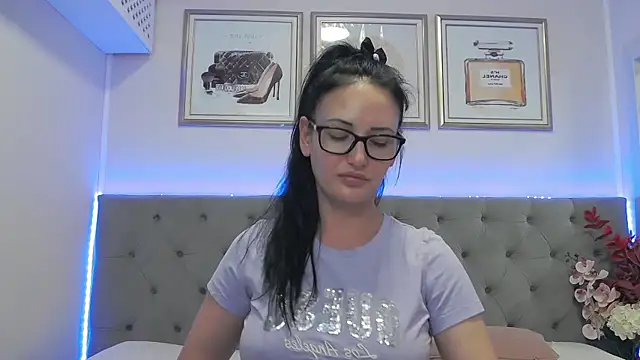 HellenDesire webcam