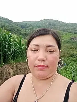 sary-hot2x webcam