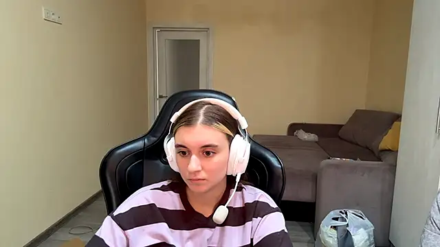 LueIvins webcam