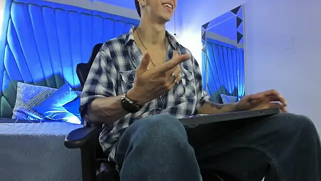 OliverThompsonJS webcam