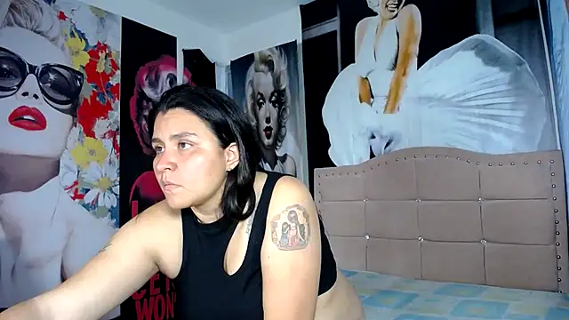 BaddieLuxe_ webcam