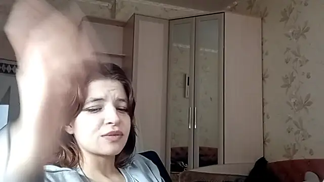 LowkeyIndigo webcam