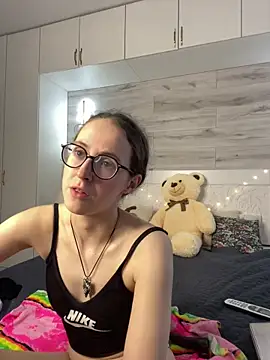 martiniiselenna - MartiniiSelenna's free webcam - UK Sex Cams