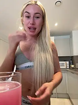 SexySaraxxoo