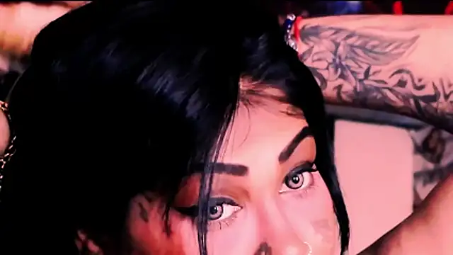 indian_dreamgirl webcam