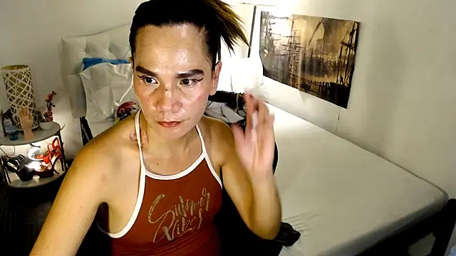 NinaDOM4CUM webcam