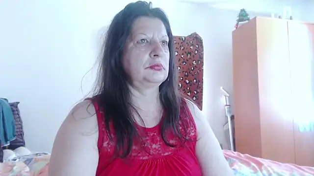 ExtasyMature live sex cam