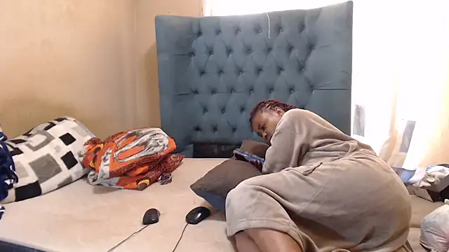 EbonyEssence webcam