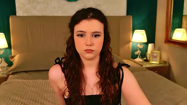 Pauline_Heaven webcam