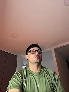 TroyeSavage webcam