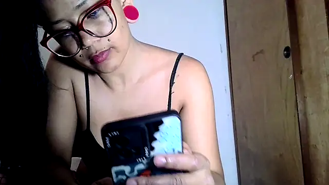 xblackstarX1 webcam