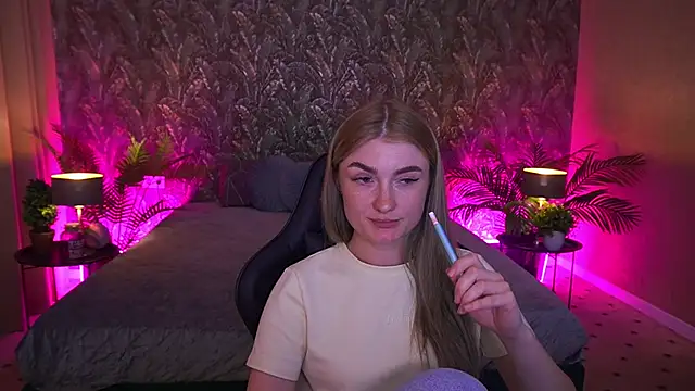Lolly_Rosee webcam