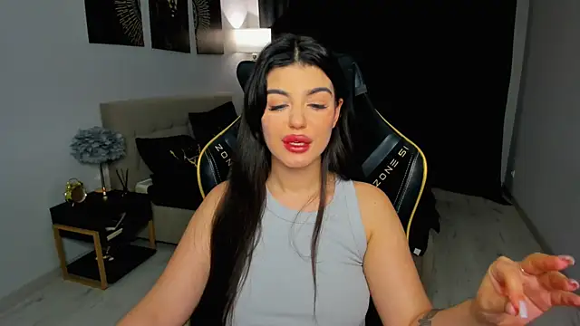 AlluringAriel webcam