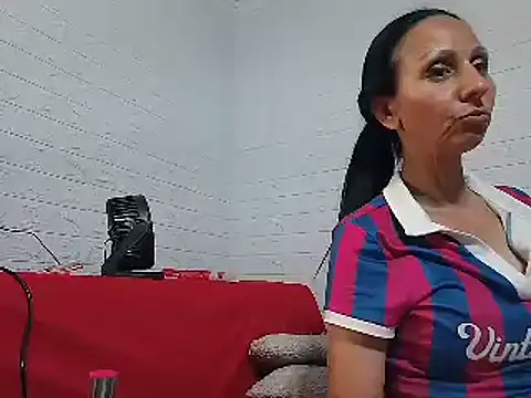 Ramona870 webcam