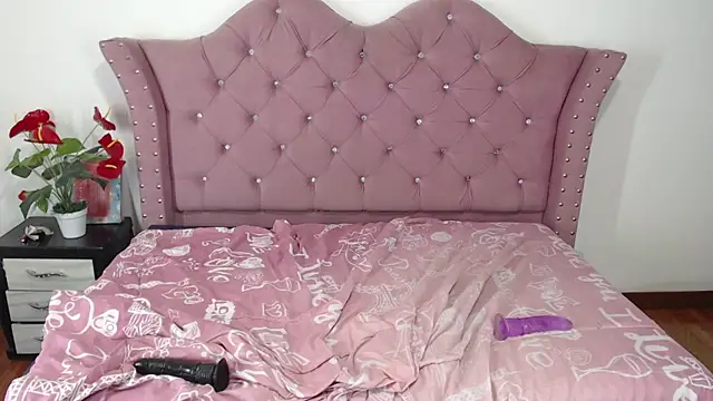 fernandathxxx - Fernandathxxx's free webcam - UK Sex Cams