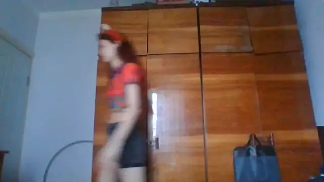 NickiKisinger webcam