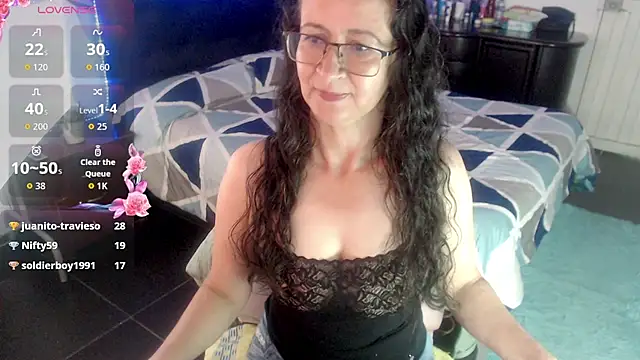 aura_latinax webcam