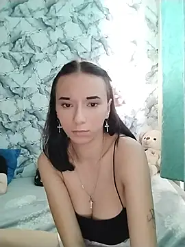 -VictoriaJohnson- webcam