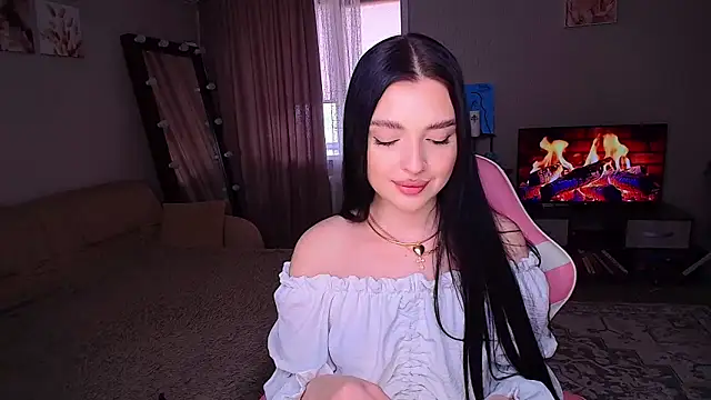 yoursLina webcam