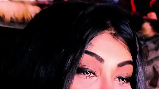 indian_dreamgirl webcam