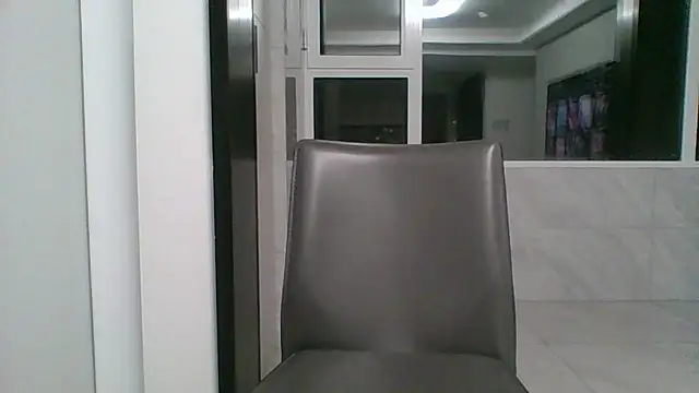 nole_china7 (Ask my age) - talk / fun / cum