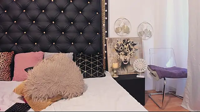 PreciousAillyn webcam