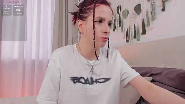 Sonya_Miler webcam
