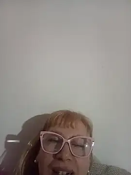 SexyMilf1211 webcam