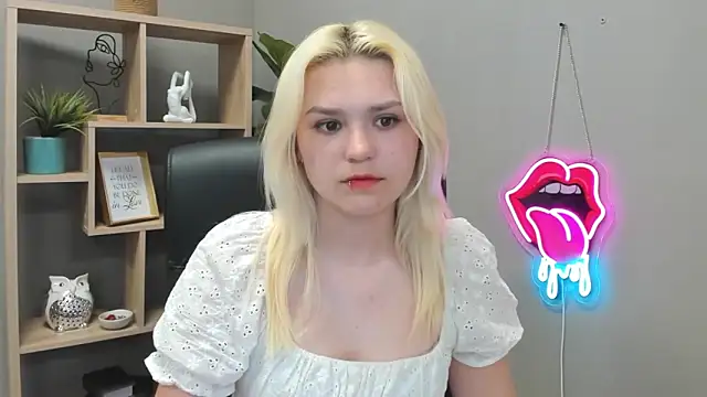 SweetLilyxo webcam