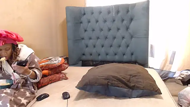 EbonyEssence webcam