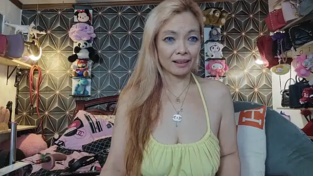 yummymeily webcam