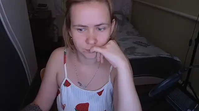 Riley_Roo webcam
