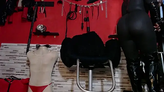 Miss_Mirandaa webcam