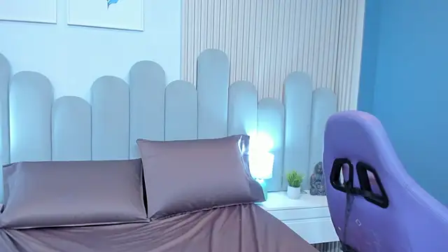 luly_dreams webcam