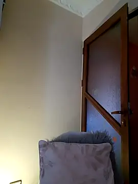 LunaBlaise webcam