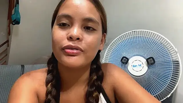 Bunny_Kisss webcam